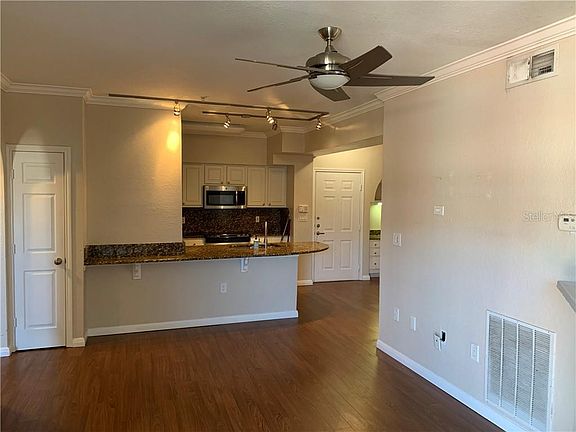 2nd image of 911 N Orange Ave APT 515