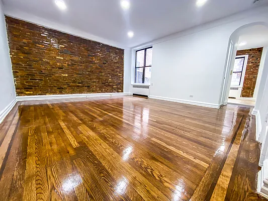 Rented by Voro New York | media 80