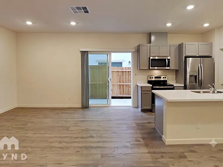 3049 Pruett Dr — Photo 5