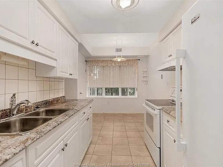 1885 Normandy St #202 — Photo 11