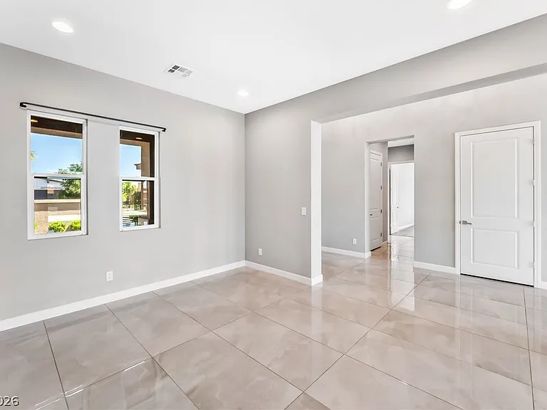 8477 Wolf Mountain Ct — Photo 7