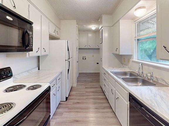2nd image of 1804 Clarawood Dr