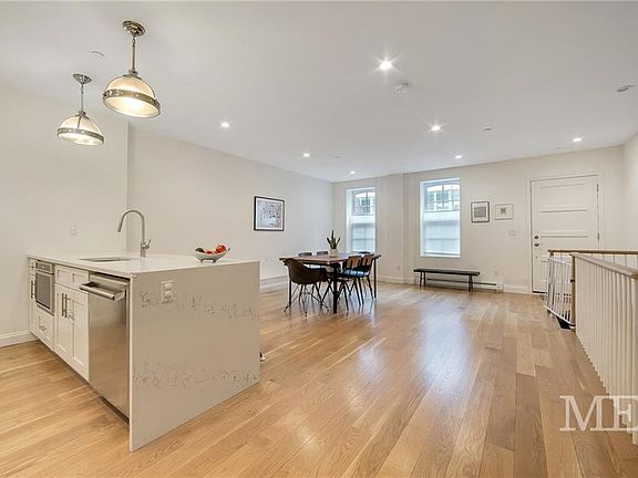 3rd image of 201 Huntington St #1