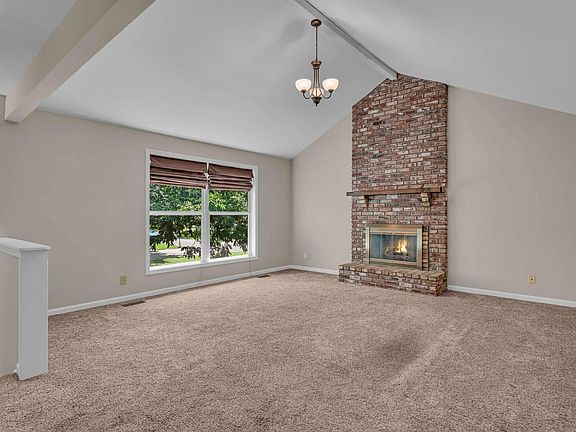 4th image of 1114 SW Belle Ave