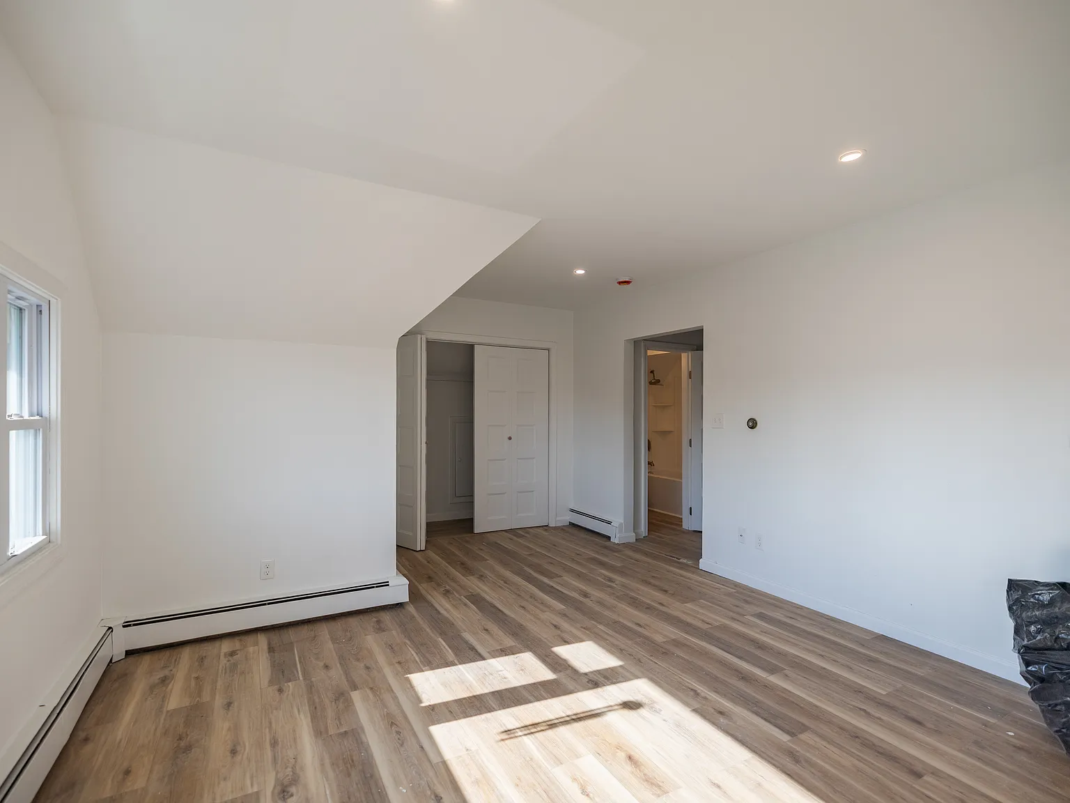 1 bed, 700 sqft, $1,250 — Photo 2
