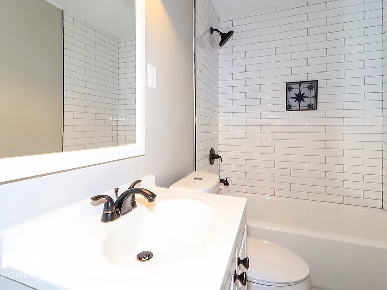 1712 Myrna Ln — Photo 14