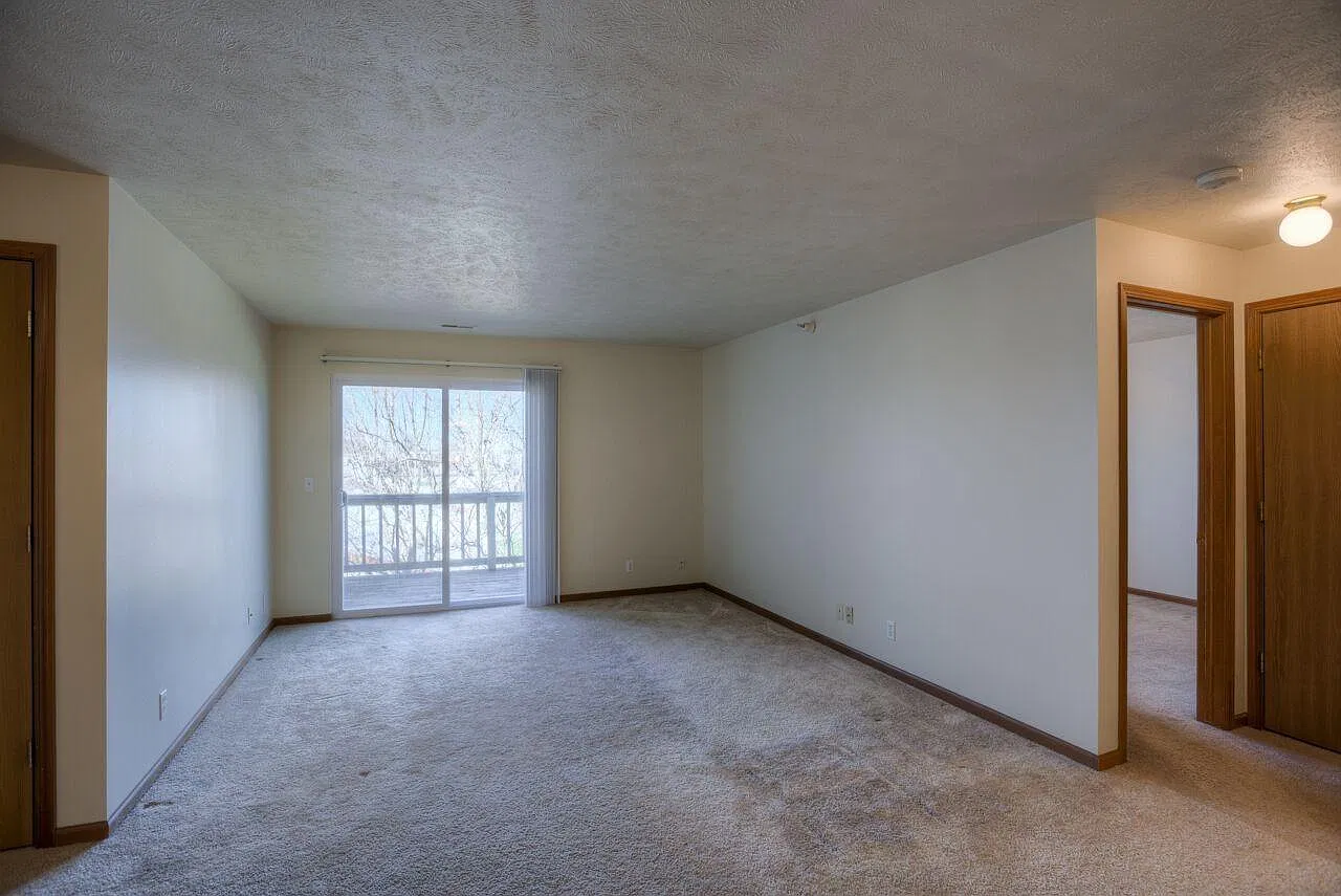 1 bed, 753 sqft, $1,320 — Photo 2