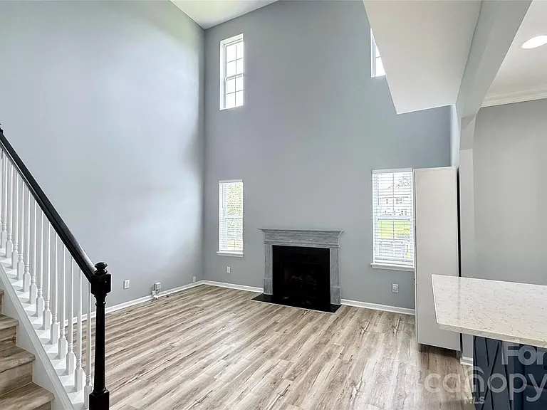 12116 Honor Guard Ave — Photo 5