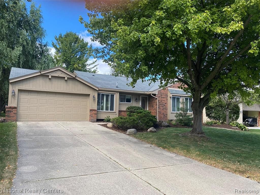 2262 Cumberland Rd, Rochester Hills, MI 48307 Zillow