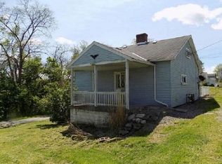 45 2nd St, Lawrence, PA 15055