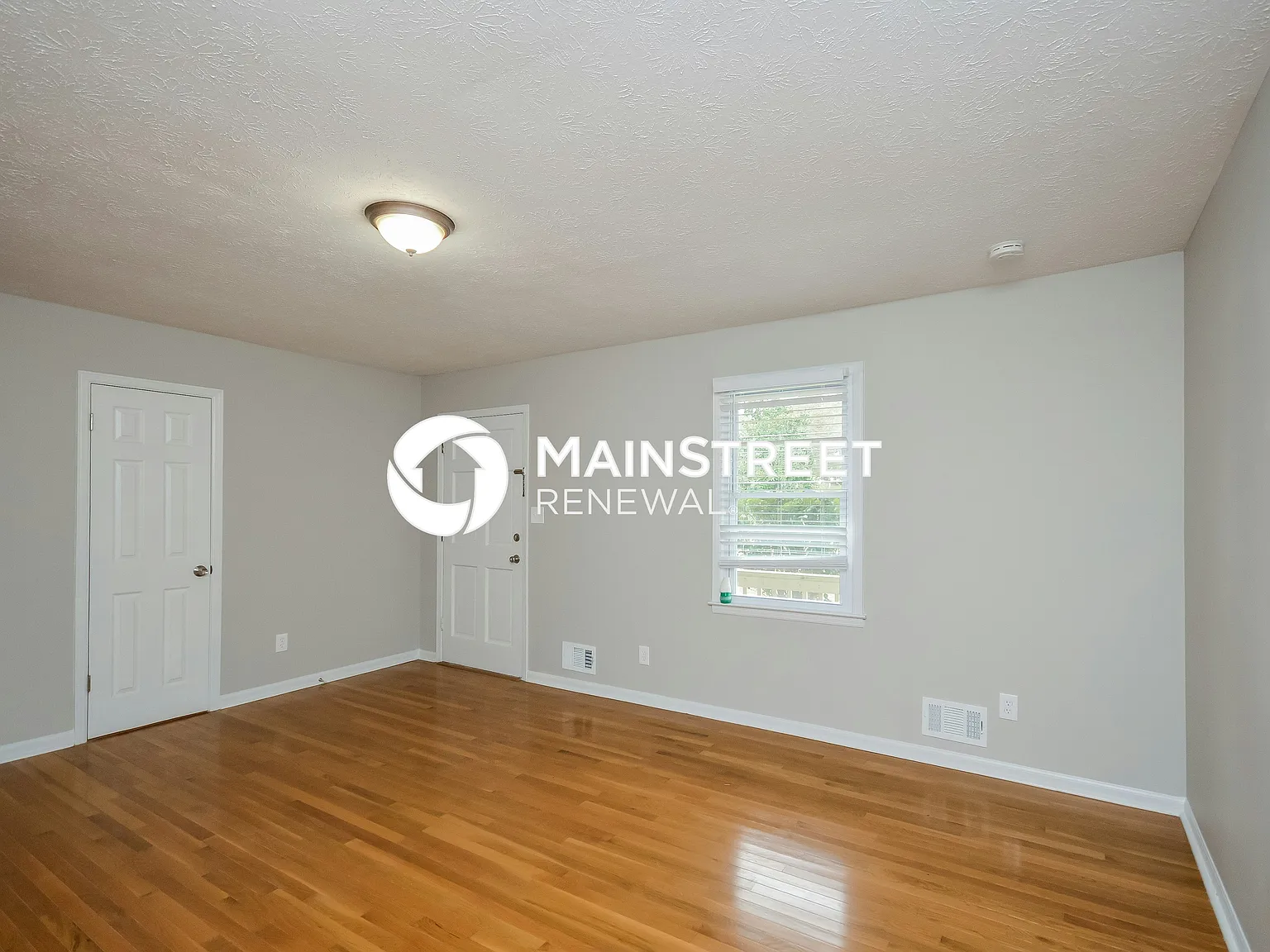 2940 Landmark Dr SE — Photo 3