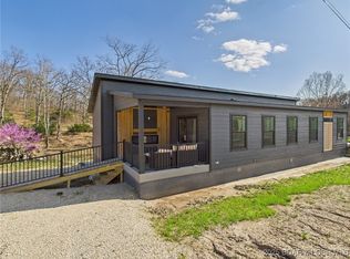 100 Mayerling Dr, Gravois Mills, MO 65037