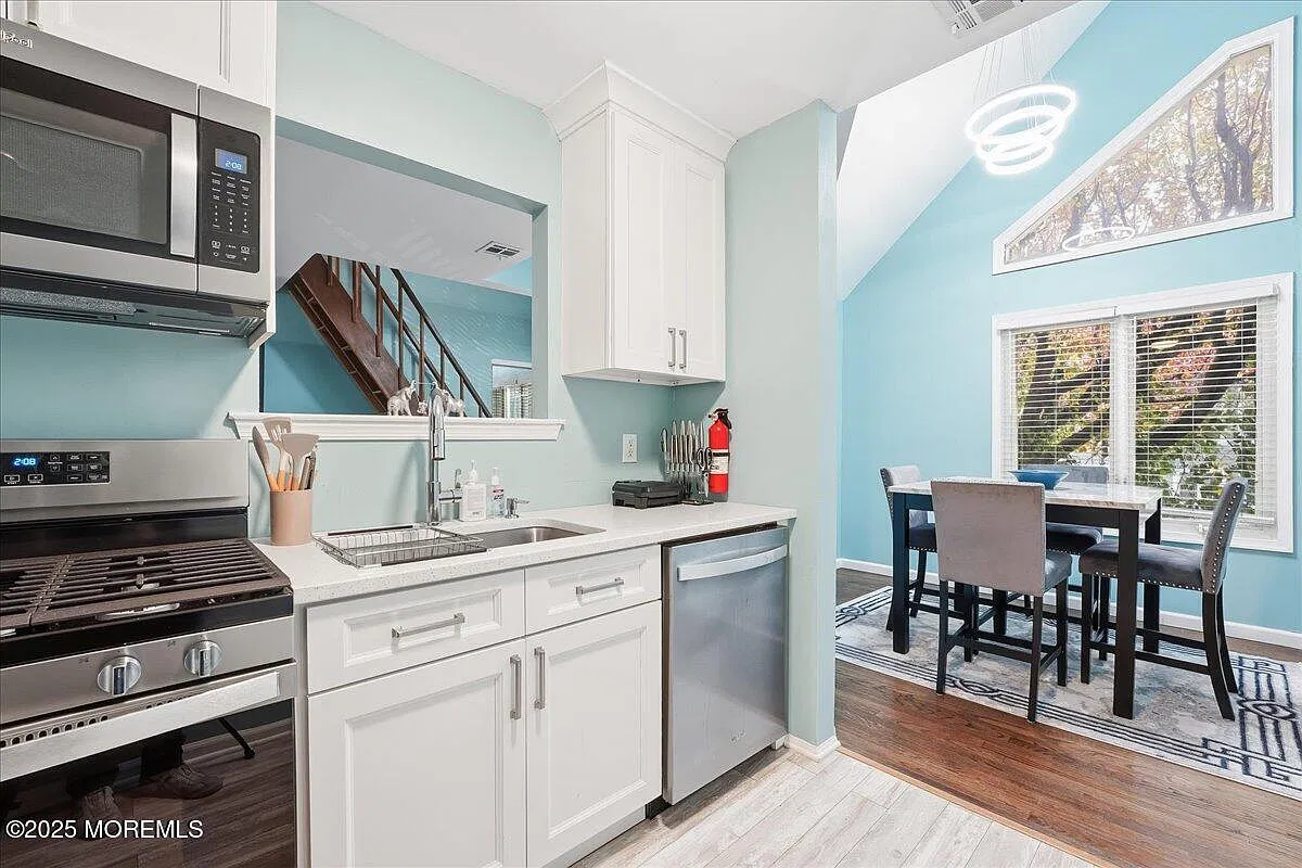 1 bed, 1020 sqft, $2,500 — Photo 3