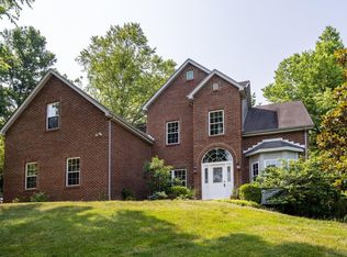 1306 Gleneagles Pl, Lawrenceburg, IN 47025
