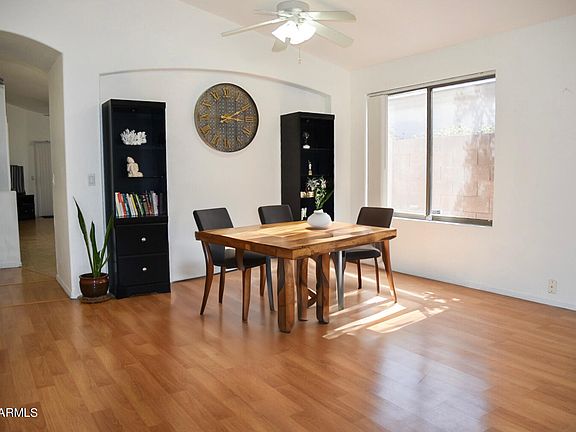 4th image of 2419 E ROSEMONTE Drive