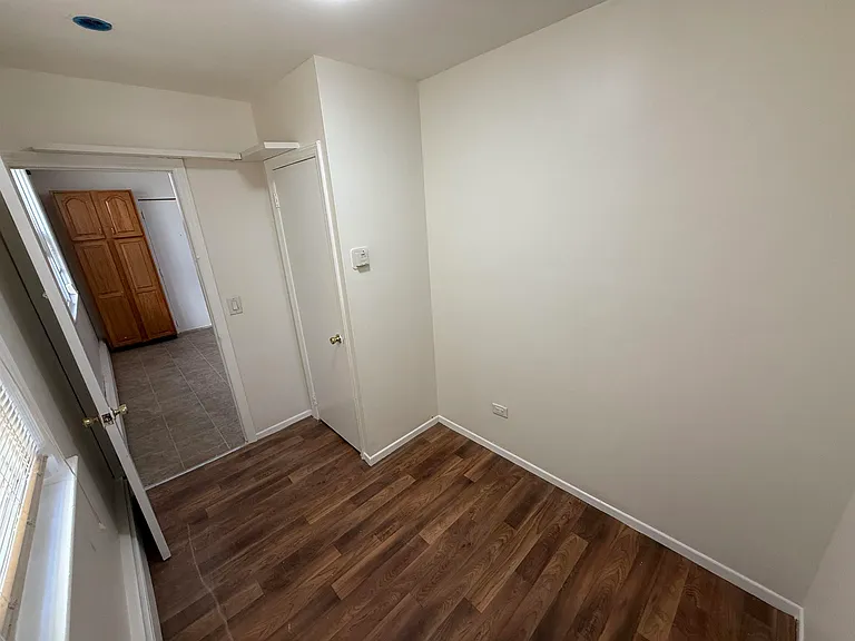 129 W 20th St #3 — Photo 25