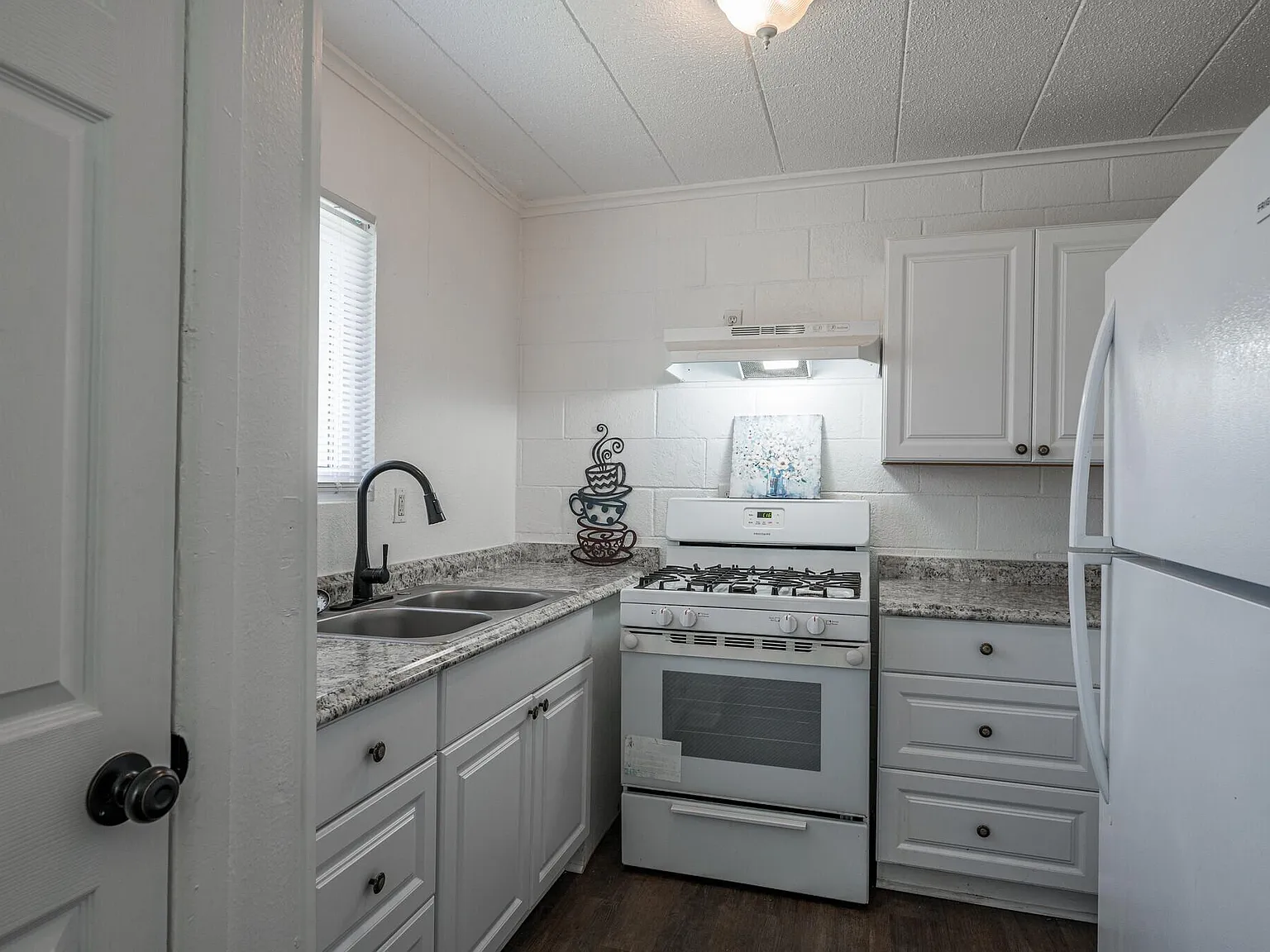 Village Place — Photo 1