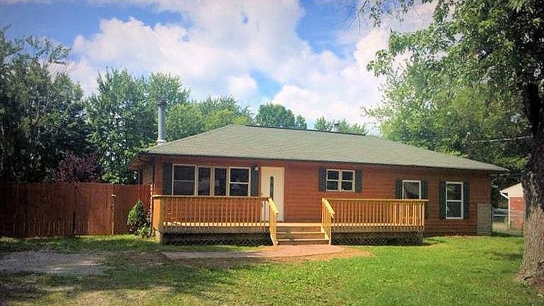 1st image of 1822 Lois Ln