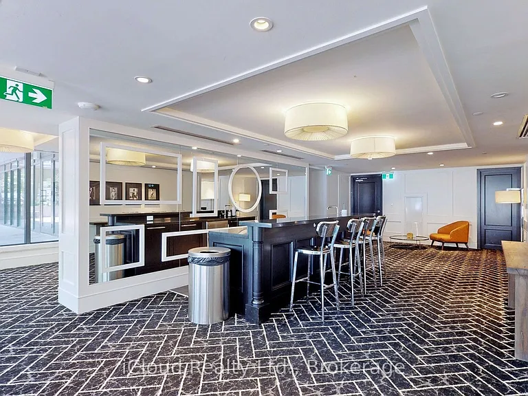 955 Bay St #2818 — Photo 42