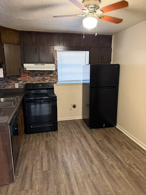 2 bed, $795 — Photo 3
