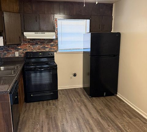 3rd image of 4218 5th Ave S APT D