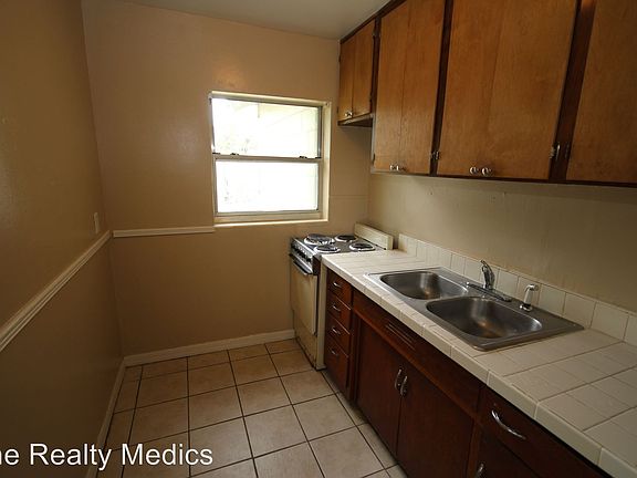 5th image of 710 N Grove St APT C