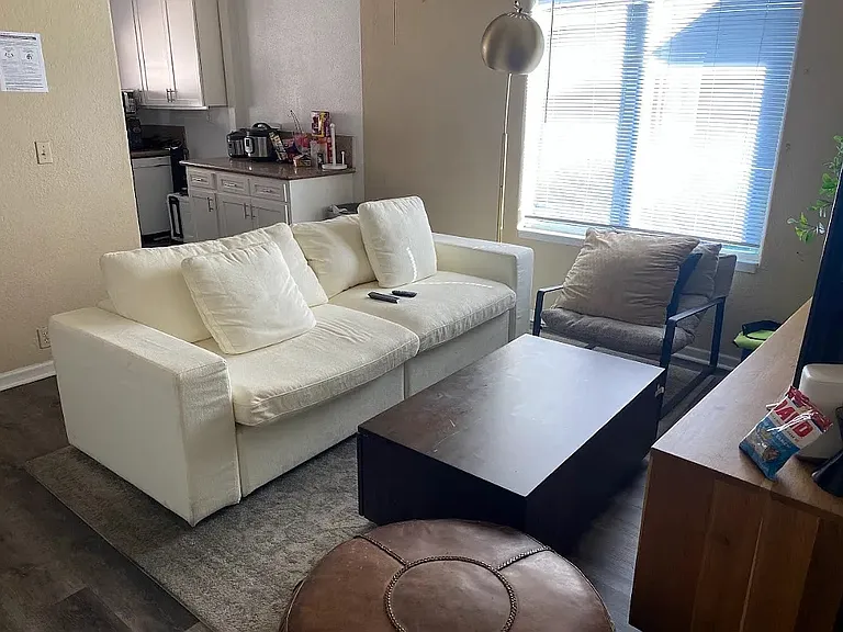 380 N 13th St #6 — Photo 3