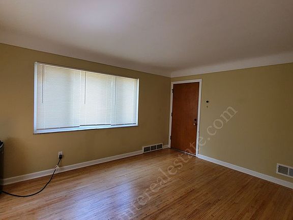 3rd image of 2920 Gunckel Blvd