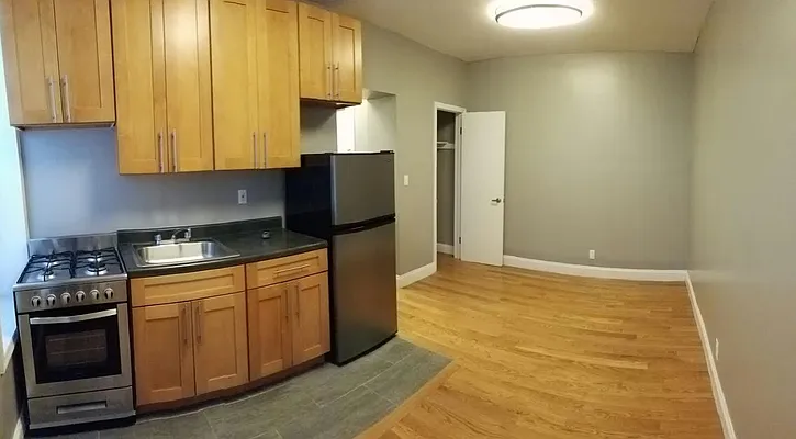 Rented by Uptown Flats LLC | media 20