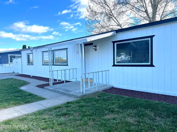 501 Merclyn Ln, Zillah, WA 98953