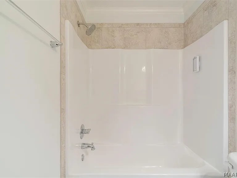 8725 Lindsey Ln — Photo 23