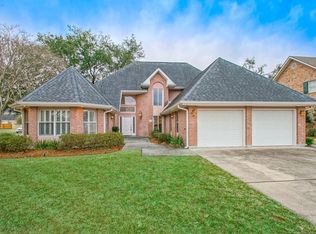 151 W Imperial Dr, Harahan, LA 70123