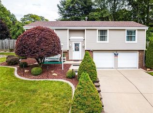 1103 Queens Mill Rd, Aliquippa, PA 15001