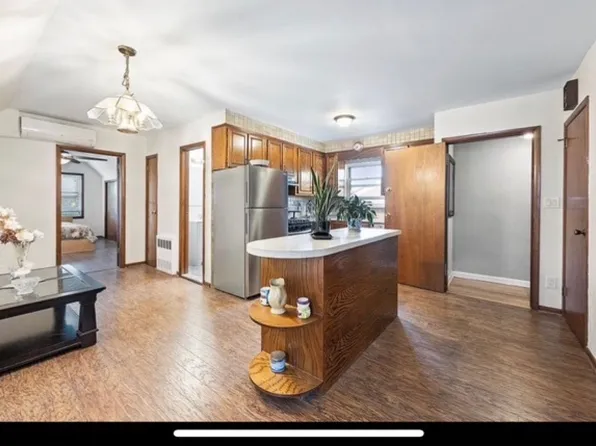 1362 145th Pl, Whitestone, NY 11357