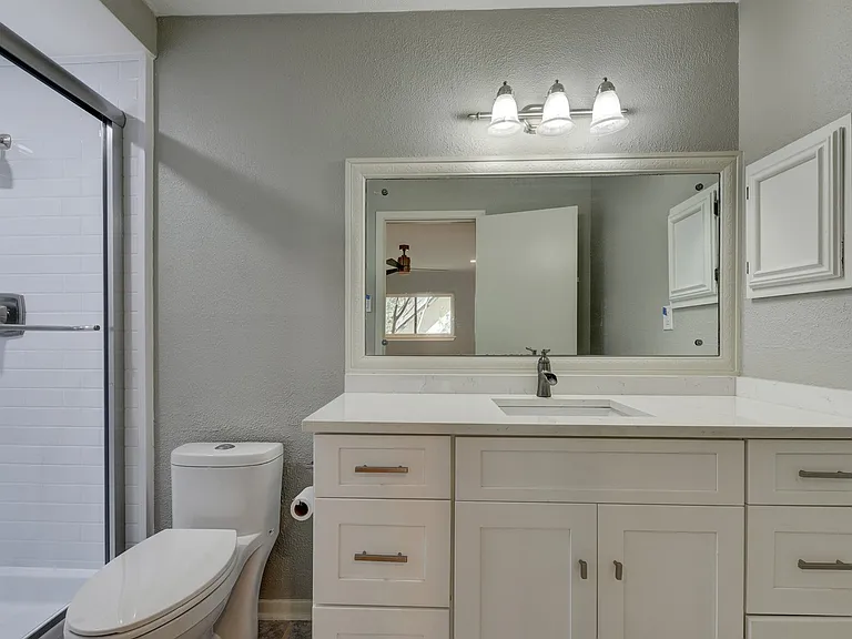 3322 Castledale Dr — Photo 13