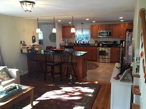 2nd image of 64 Pembroke St #1