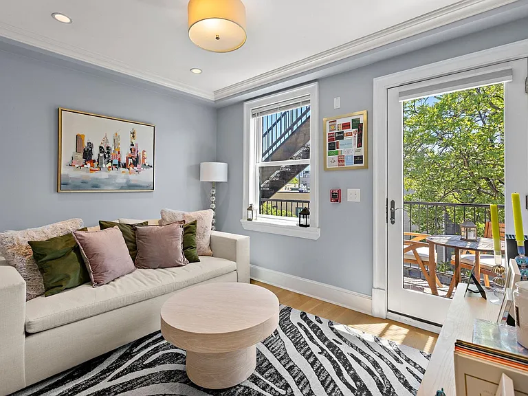 529 Jefferson St #6 — Photo 2