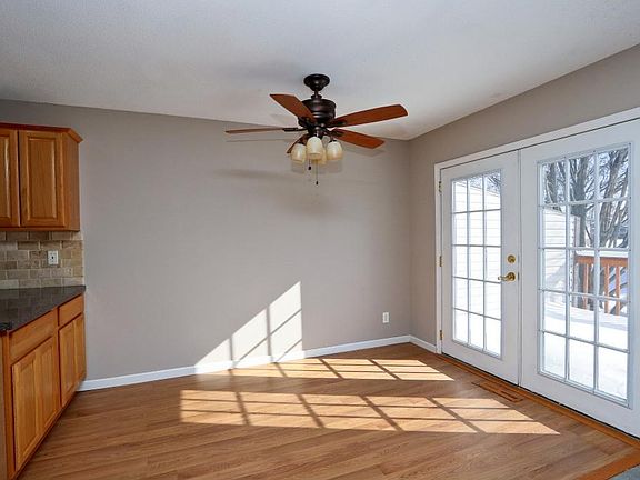 5th image of 642 E 143rd St