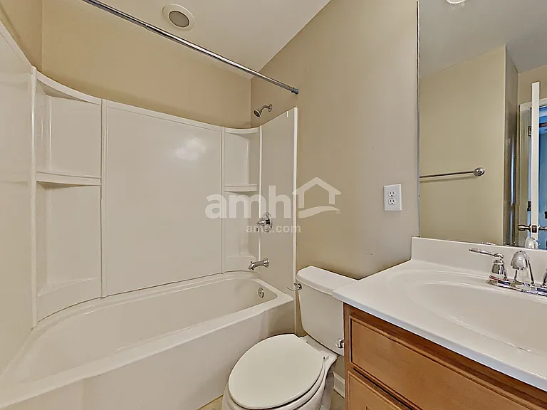 818 Poplar Ter — Photo 16