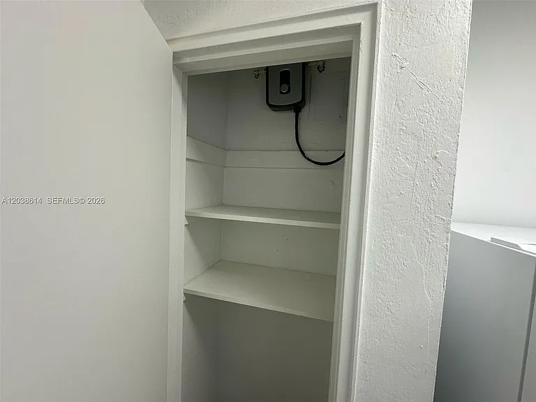 417 SE 14th Ct #1 — Photo 10