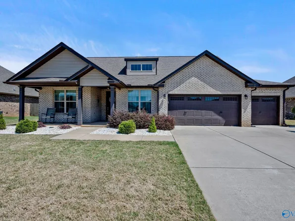 109 Cove Brook Dr, Meridianville, AL 35759