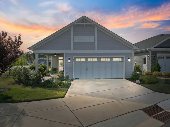 21 Davidson St, Clayton, NC 27527