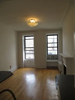 Rented by Performing Assets Corp | media 52