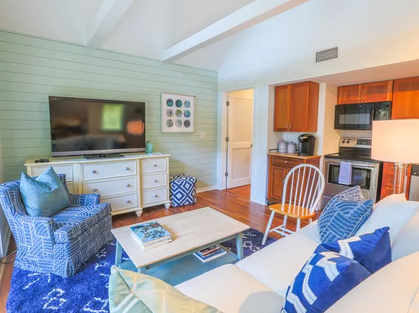 4233 Mariners Watch Dr, Johns Island, SC 29455