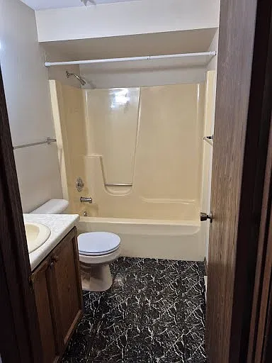 2 bed, 500 sqft, $1,075 — Photo 4
