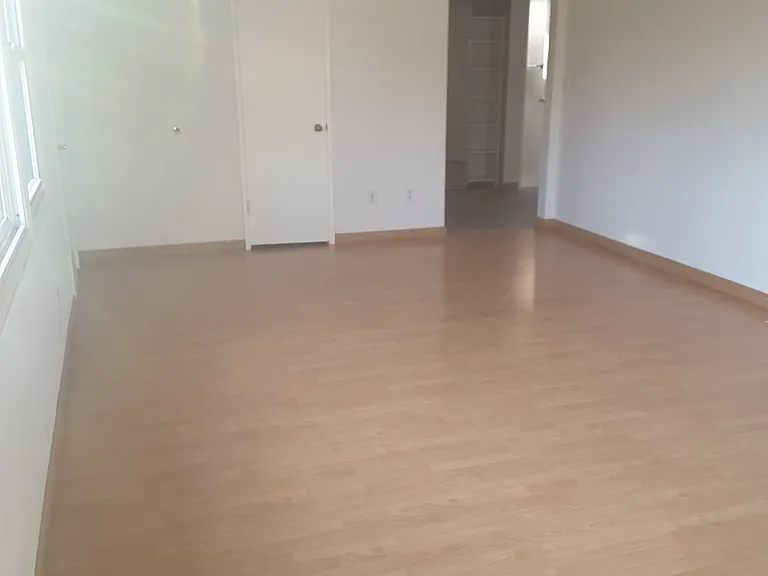 561 W Grondahl St — Photo 12