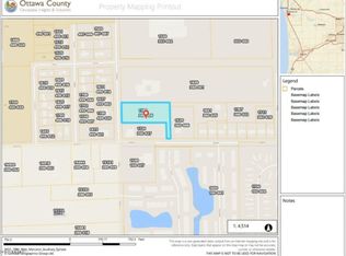 1704 S Beechtree St, Grand Haven, MI 49417