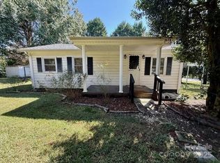 102 Aderholdt Rd, Bessemer City, NC 28016