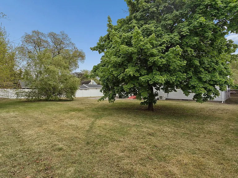 127 Bell Ave — Photo 30