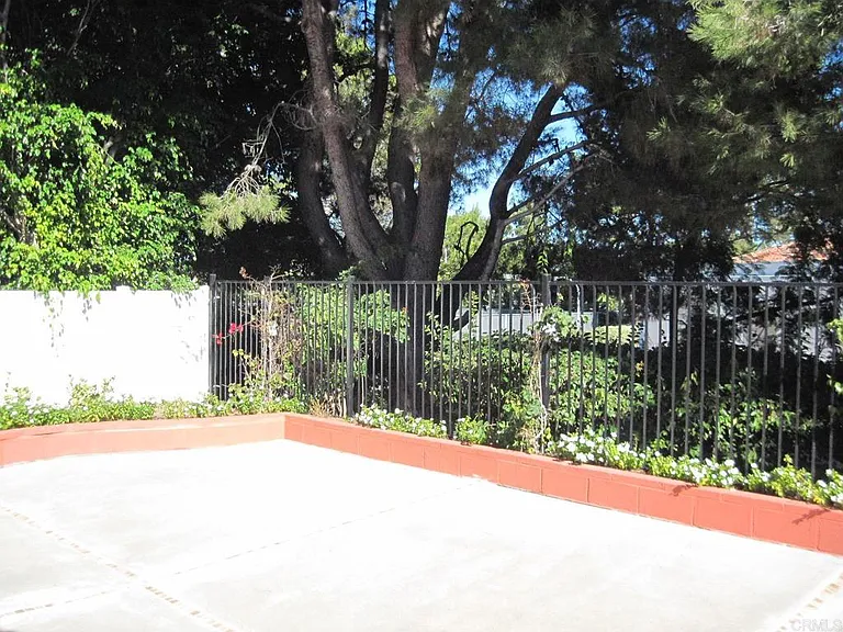 4712 Galicia Way — Photo 13